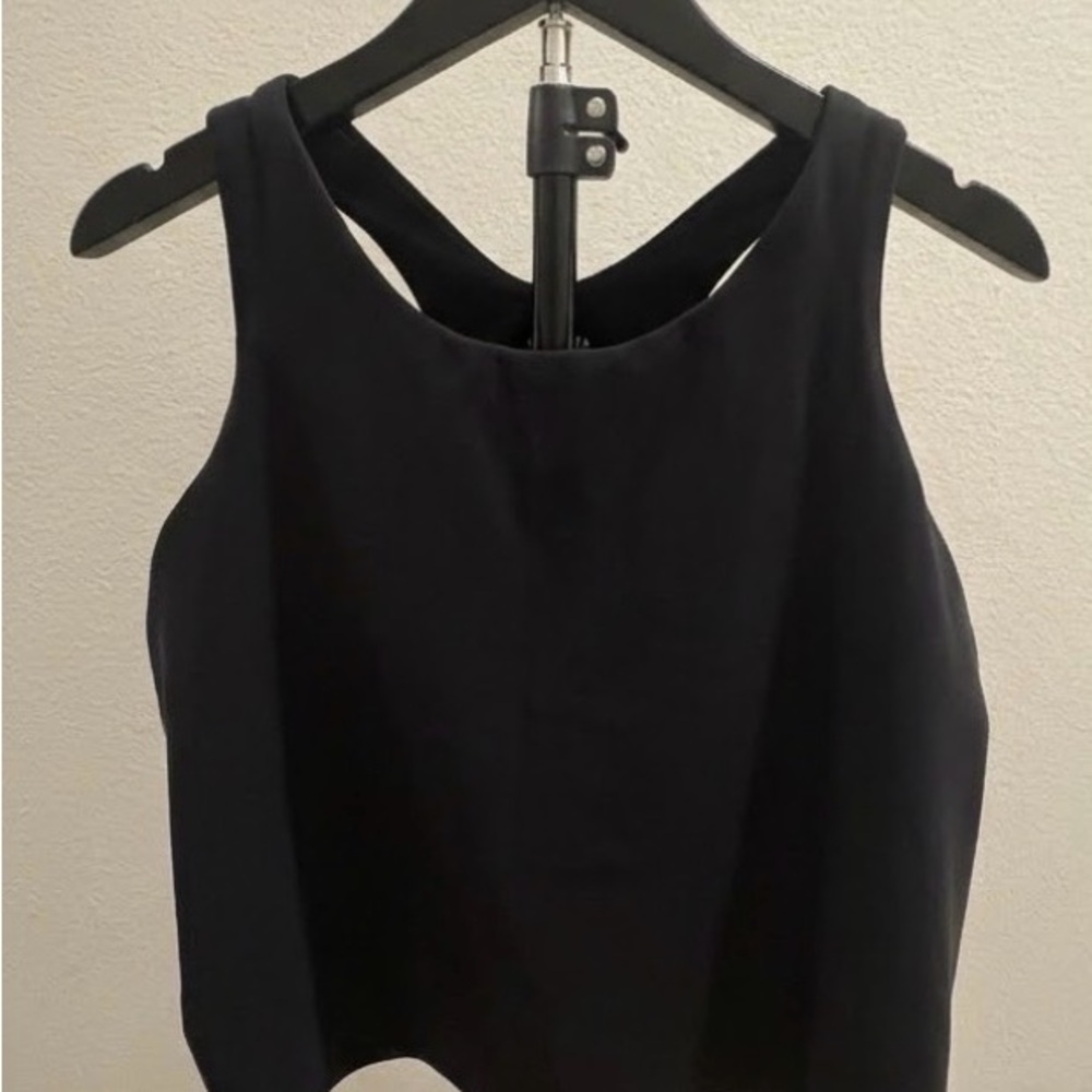 Athleta Black Sleeveless Crop Tank Minimalist Athleisure No Inserts Racerback